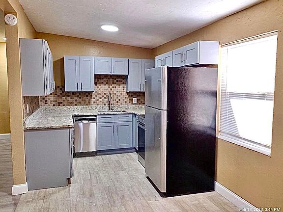 5th image of 1362 Gardenia Ave
