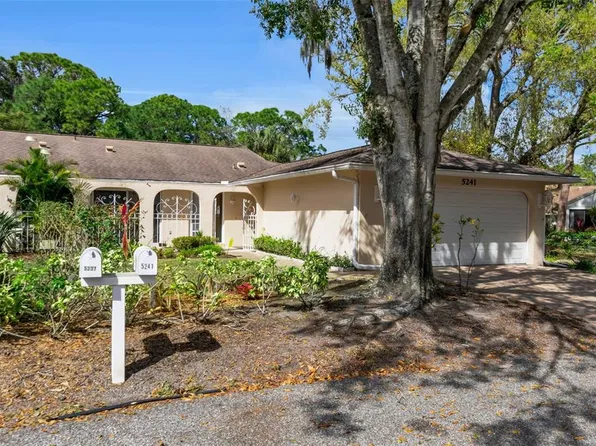 5241 Marsh Field Ln #18, Sarasota, FL 34235