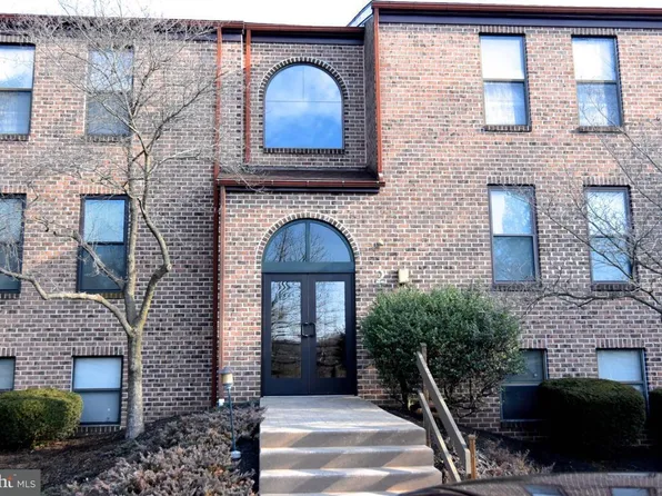 2C Olympic Dr, Reading, PA 19607