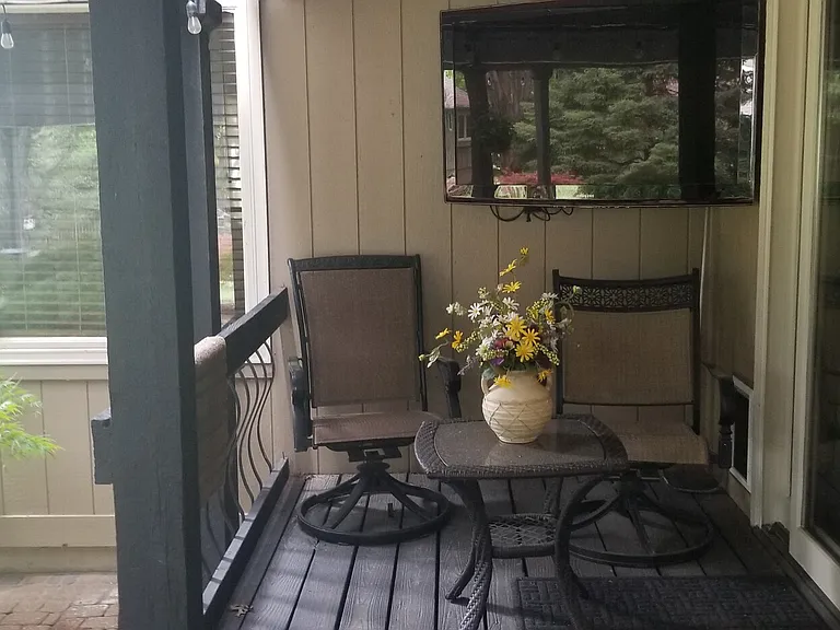 SW Park Ln — Photo 5