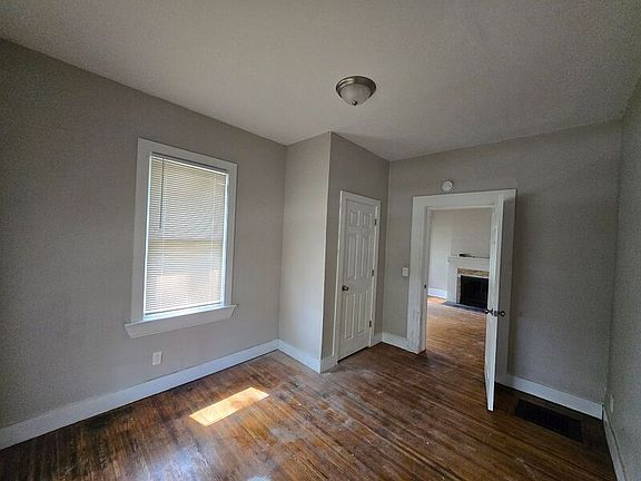 3rd image of 641 N Goodman St