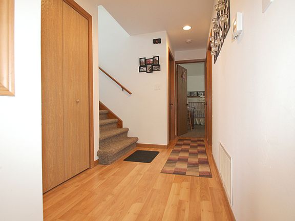 3rd image of 632-634 S Colonial Pkwy