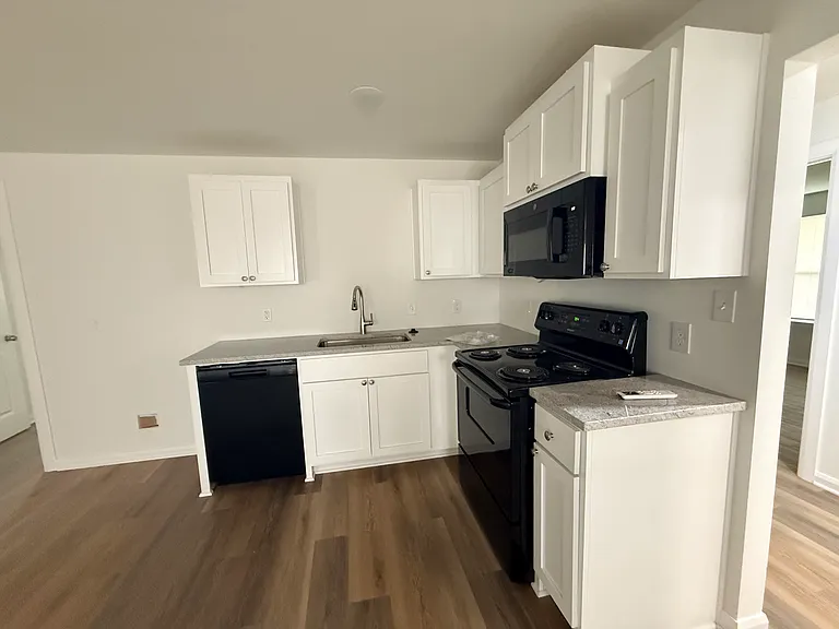 1025 E Hobson Ave #A — Photo 6