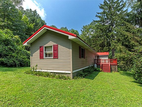4th image of 1021 Pine Blvd