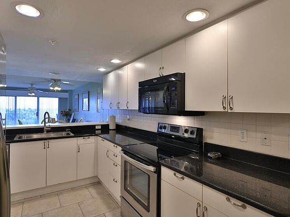 4th image of 4 Oceans West Blvd APT 508D