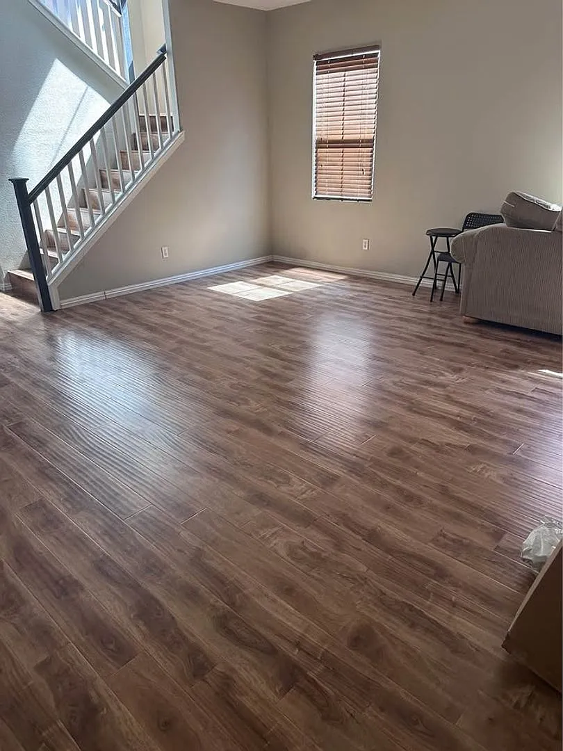 Perfect 4 Bedroom / 2.5 Bathroom Riverside Home in Gated Community near 60/215/91 — Photo 4