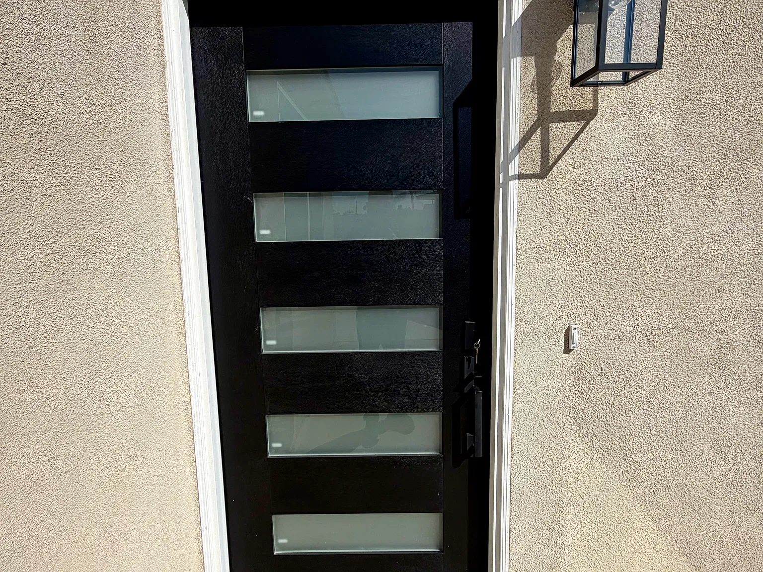 3 bed, 1200 sqft, $3,995 — Photo 3