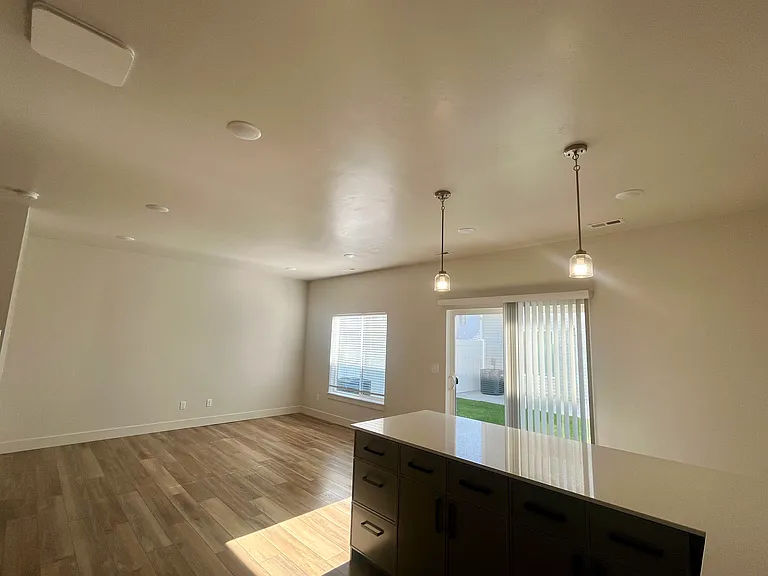 Southbridge Townhomes — Photo 12