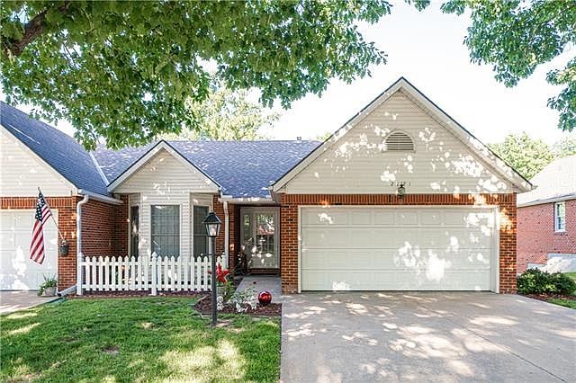 1st image of 2121 Berkshire Dr