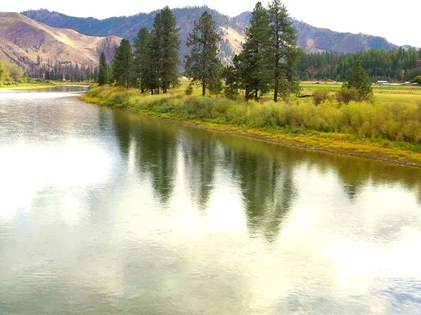 2 Kestrel Dr, Superior, MT 59872