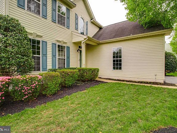3rd image of 7635 Covewood Ct