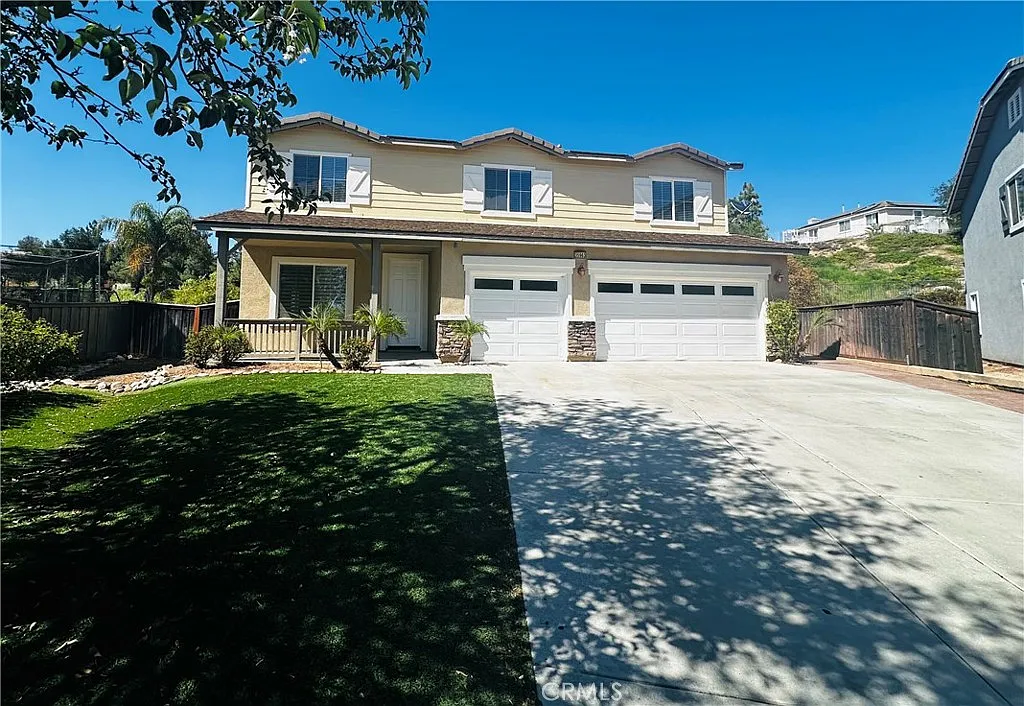 6 bed, 3.5 bath, 4261 sqft, $4,300 — Photo 2
