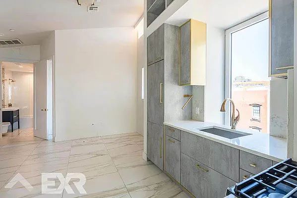 Rented by EXR | media 1