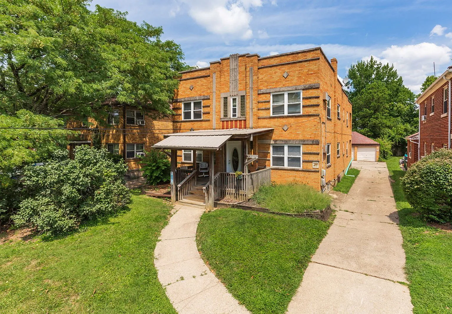 1 bed, 1.0 bath, 720 sqft, $995 — Photo 1