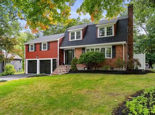 26 Mayflower Rd, Winchester, MA 01890