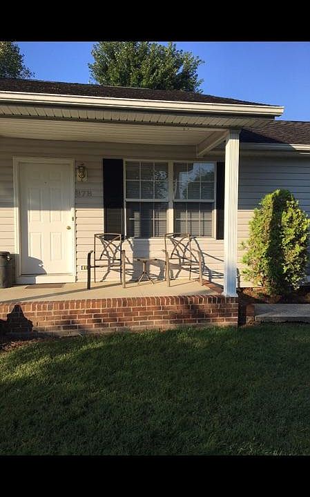 Front porch/street view.