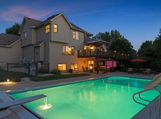 9487 White Oaks Ct N, Champlin, MN 55316