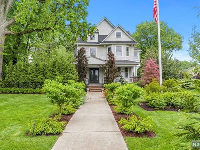 175 Broad Ave, Leonia, NJ, 07605