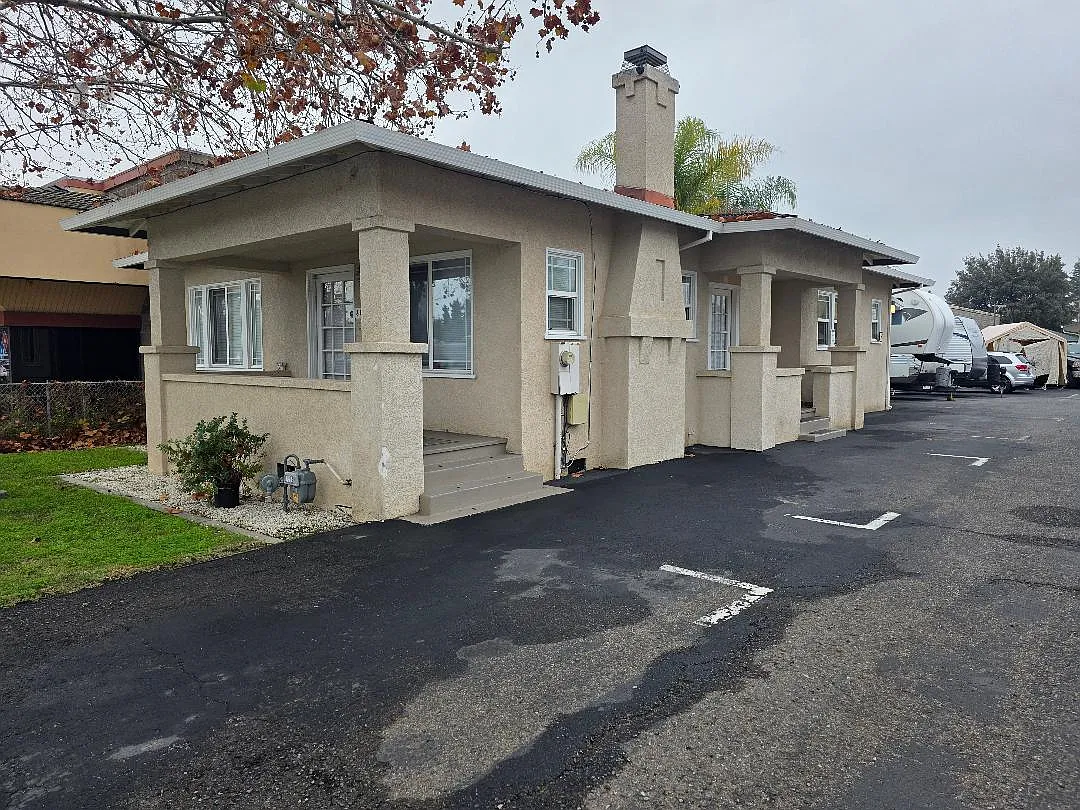 2 bed, 1600 sqft, $3,500 — Photo 2