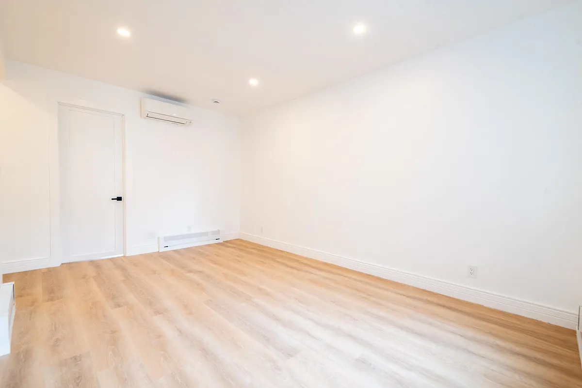 Building Photo - 4525 Brown St #2