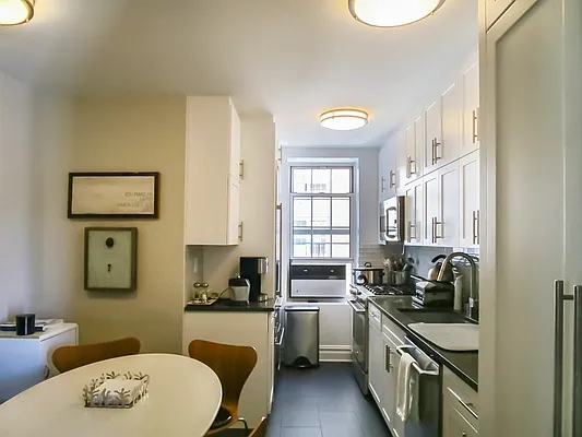 Rented by Compass | media 6