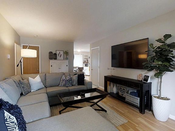 3rd image of 2186 Welch Dr