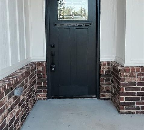 3rd image of 601 NW 95th St