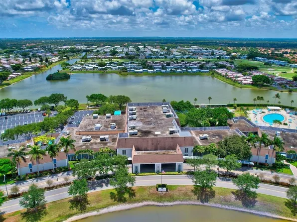 444 Flanders J #444-J, Delray Beach, FL 33484