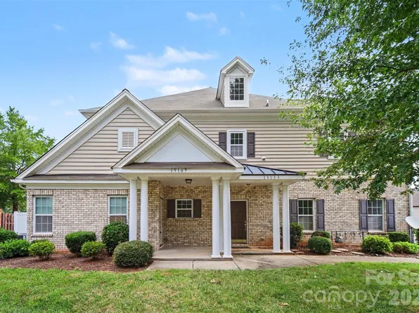 15109 Jade St, Charlotte, NC 28277