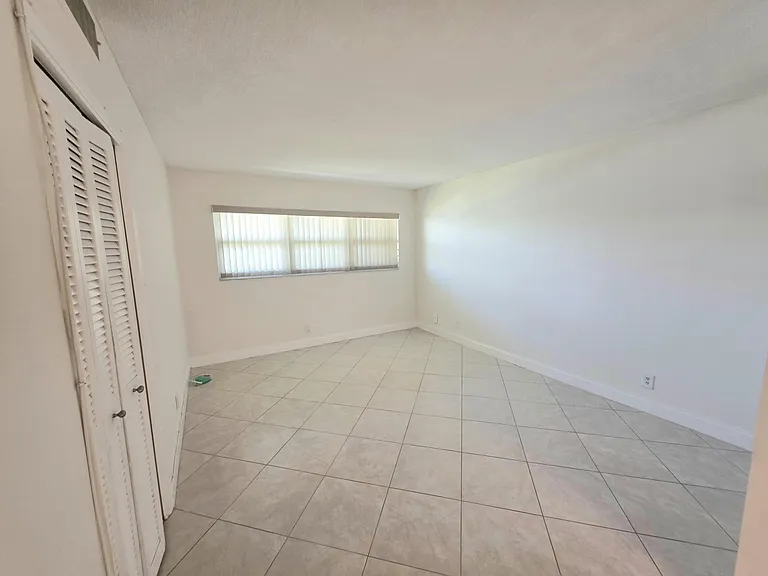 3100 NE 48th Ct #113 — Photo 27