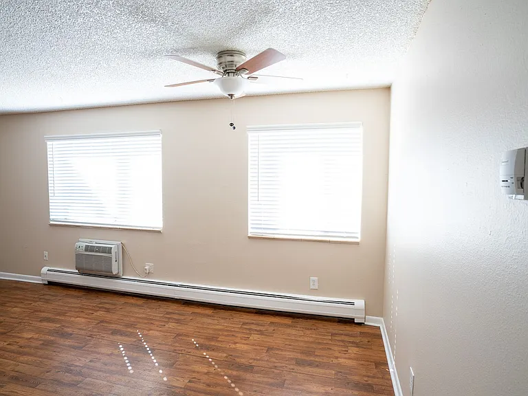 Prentice House Apartments — Photo 17