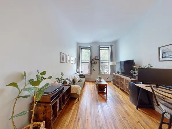 62 West 85th Street image 1 of 12