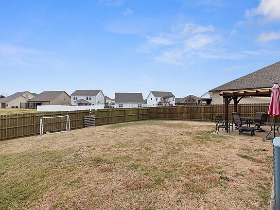 3rd image of 3213 Mapleside Ln