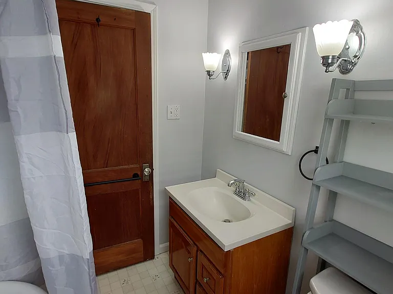 64U Parkwood Ave — Photo 17