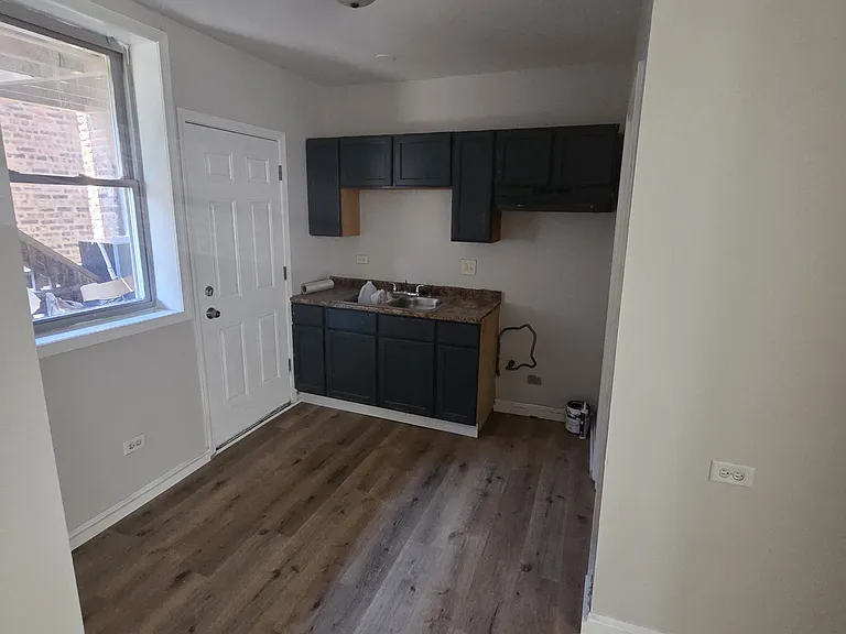 4311 W Flournoy St #4319-2S — Photo 2
