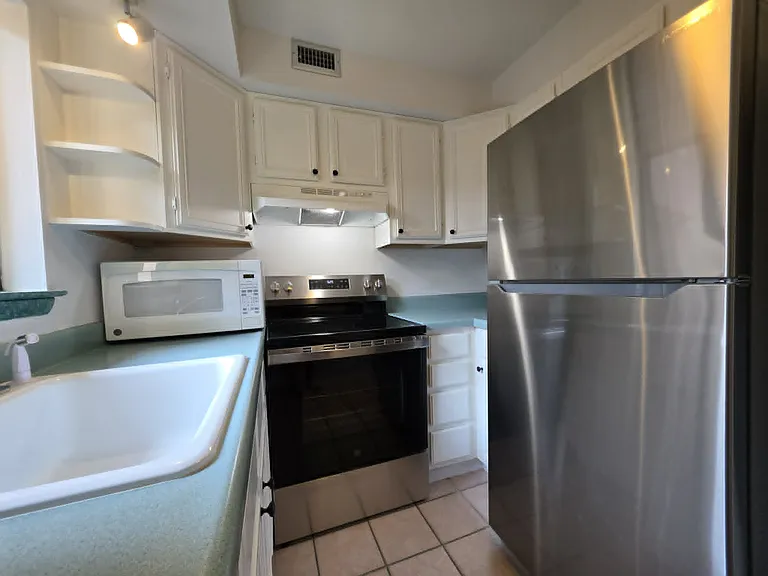 231 Canal Park Dr — Photo 10