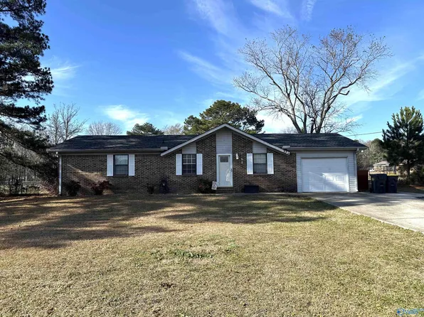 226 Cedar St, Decatur, AL 35603