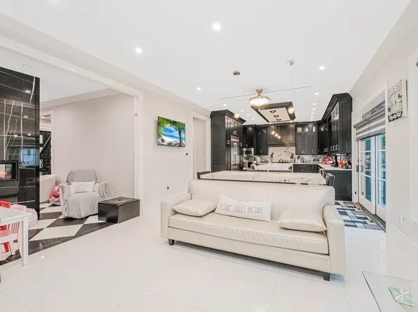 166 Providence Street image 6 of 40