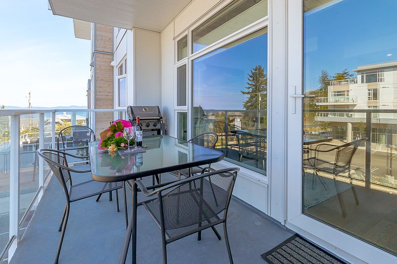 Saanich Apartment for rent - 2 Bedrooms — photo 49