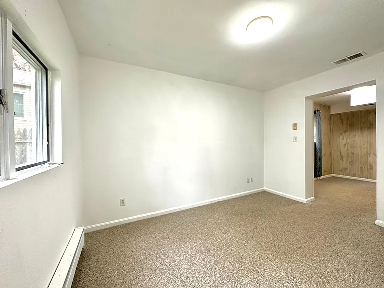 4 Renmark Ct — Photo 38