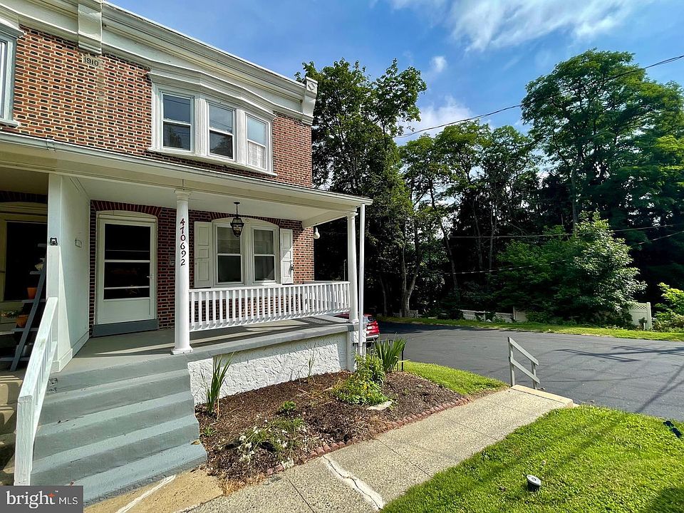1st image of 692 Lenni Rd