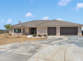 9926 Fir St, Oak Hills, CA 92344