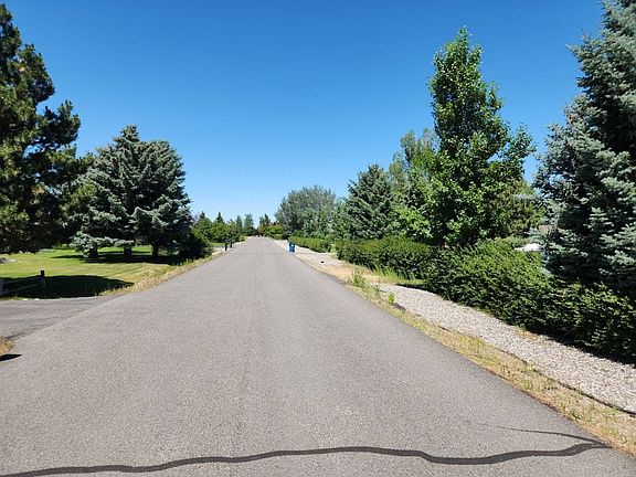 5th image of 610 Coulee Dr