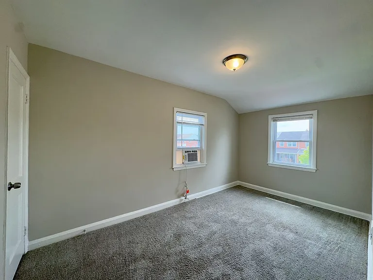 1922 Ewald Ave — Photo 12