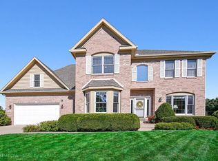 2402 Inverness Dr, Valparaiso, IN 46383