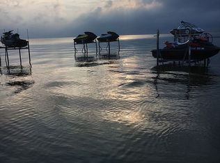 948 Edgemere Dr, Rochester, NY 14612