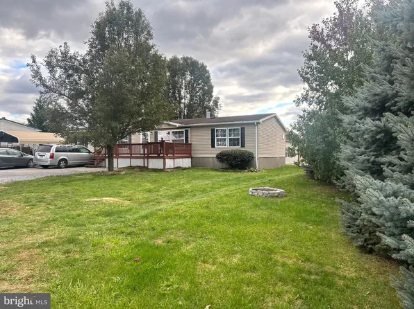14 Travis Ave, Shippensburg, PA 17257
