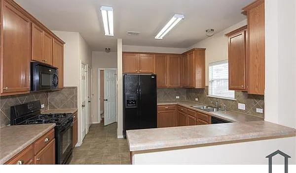 10509 Wylie Dr — Photo 6