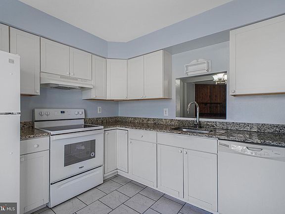 4th image of 2104 Berger Pl