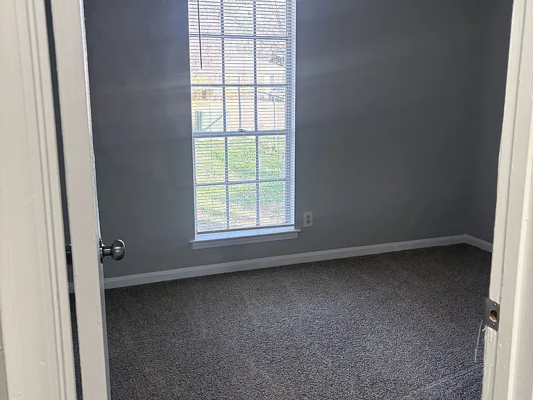 5207 Breckenwood Dr — Photo 7